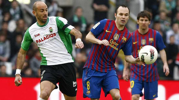 El Barça ganó contra un Racing ausente